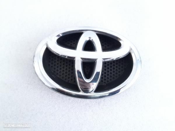 Simbolo Toyota Auris (_E15_) - 1
