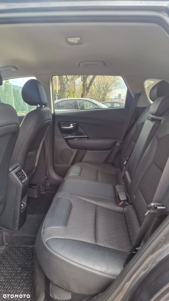 Kia Niro 1.6 GDI Hybrid Business Line - 10