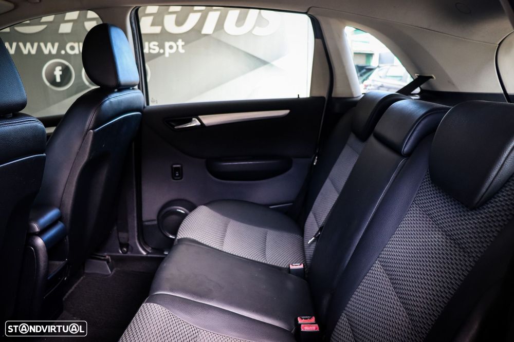 Mercedes-Benz B 180 CDI - 10