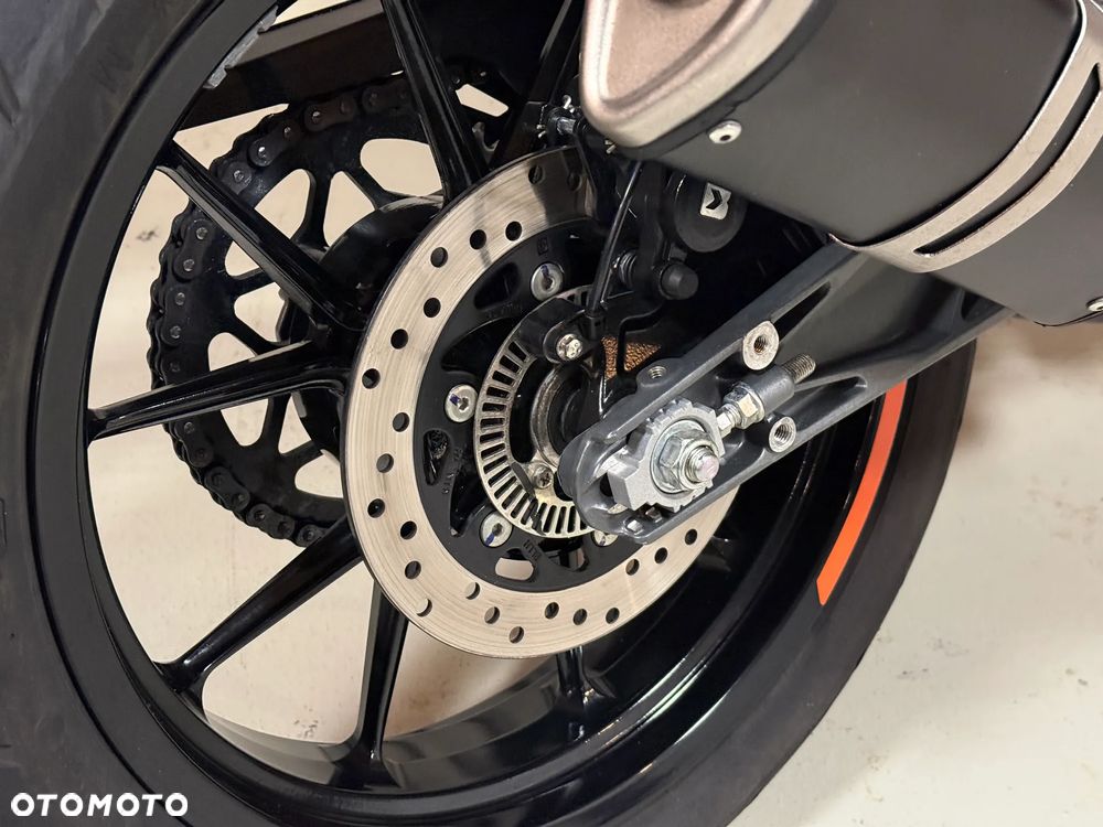 KTM Duke - 18