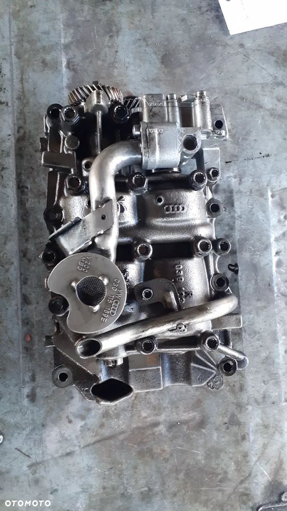 Pompa oleju 2.0 TDI 03G 103 535B - 2