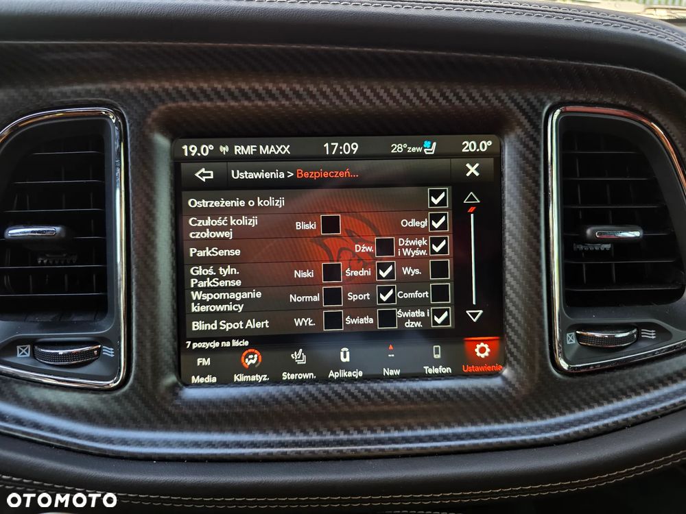 Dodge Challenger 6.2 Hellcat - 20