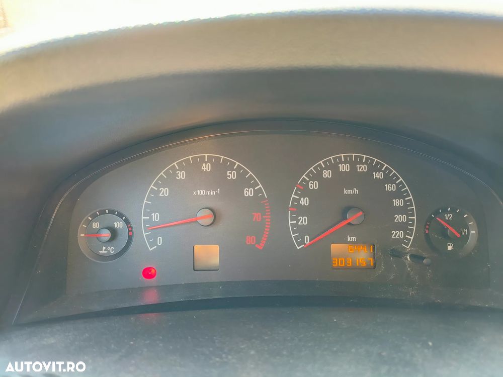 Opel Vectra - 10