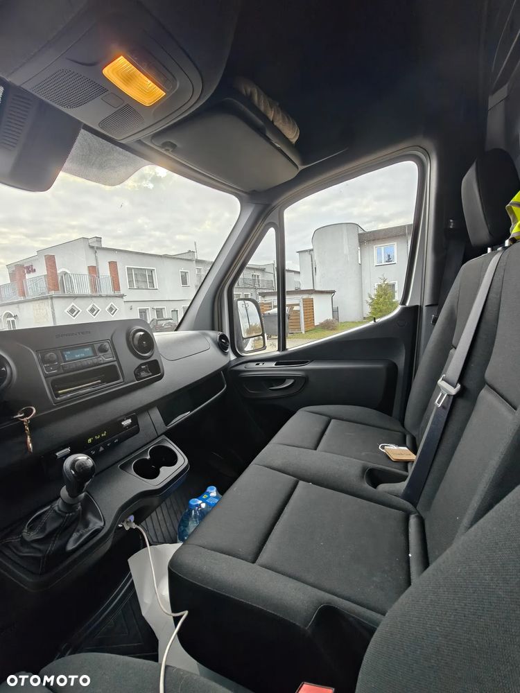 Mercedes-Benz Sprinter - 7
