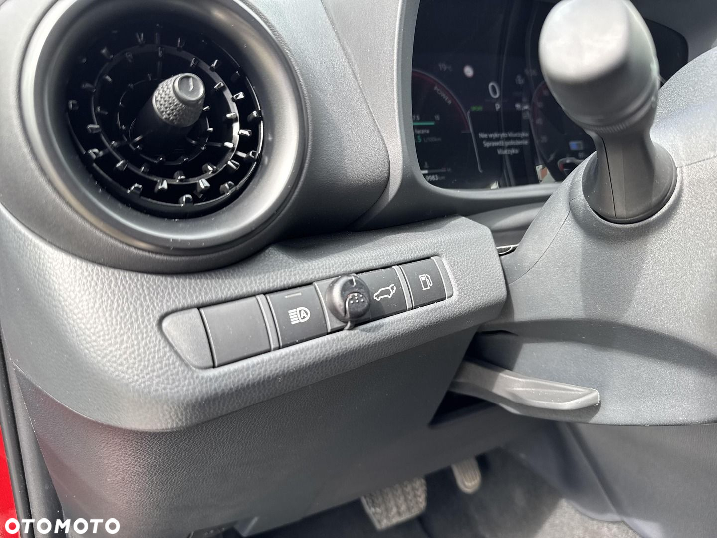 Toyota C-HR - 18
