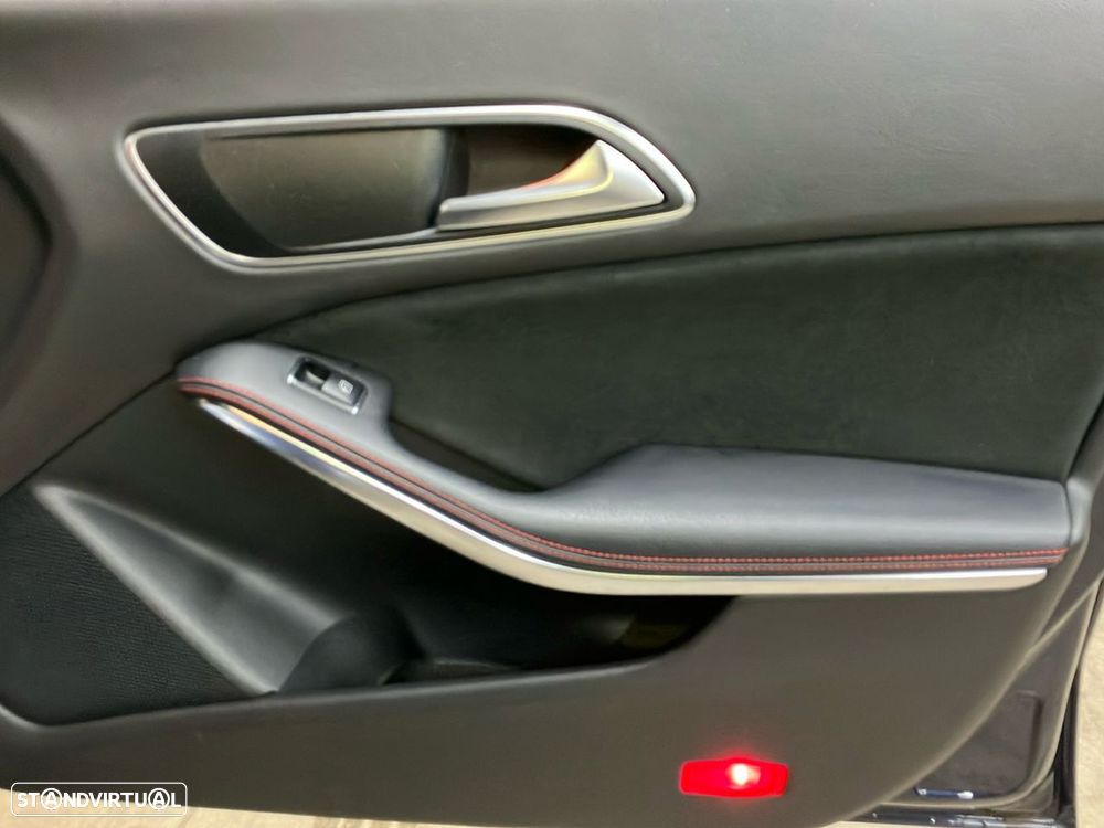 Mercedes-Benz CLA 180 d Shooting Brake AMG Line Aut. - 22