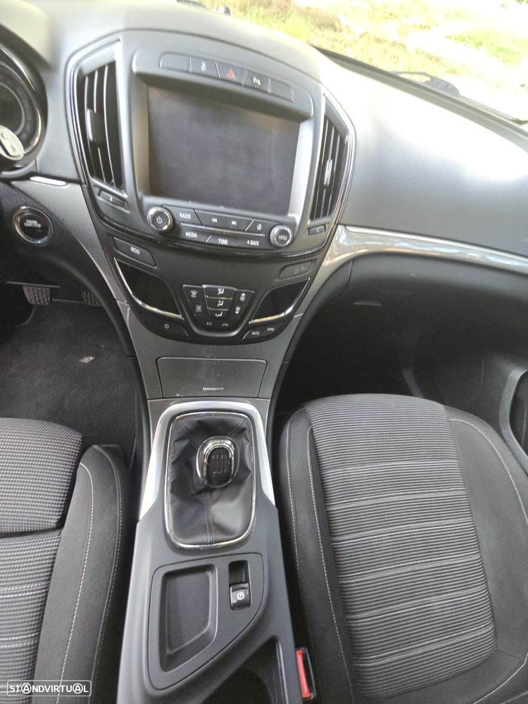 Opel Insignia Sports Tourer 1.6 CDTi Executive S/S J18 - 23