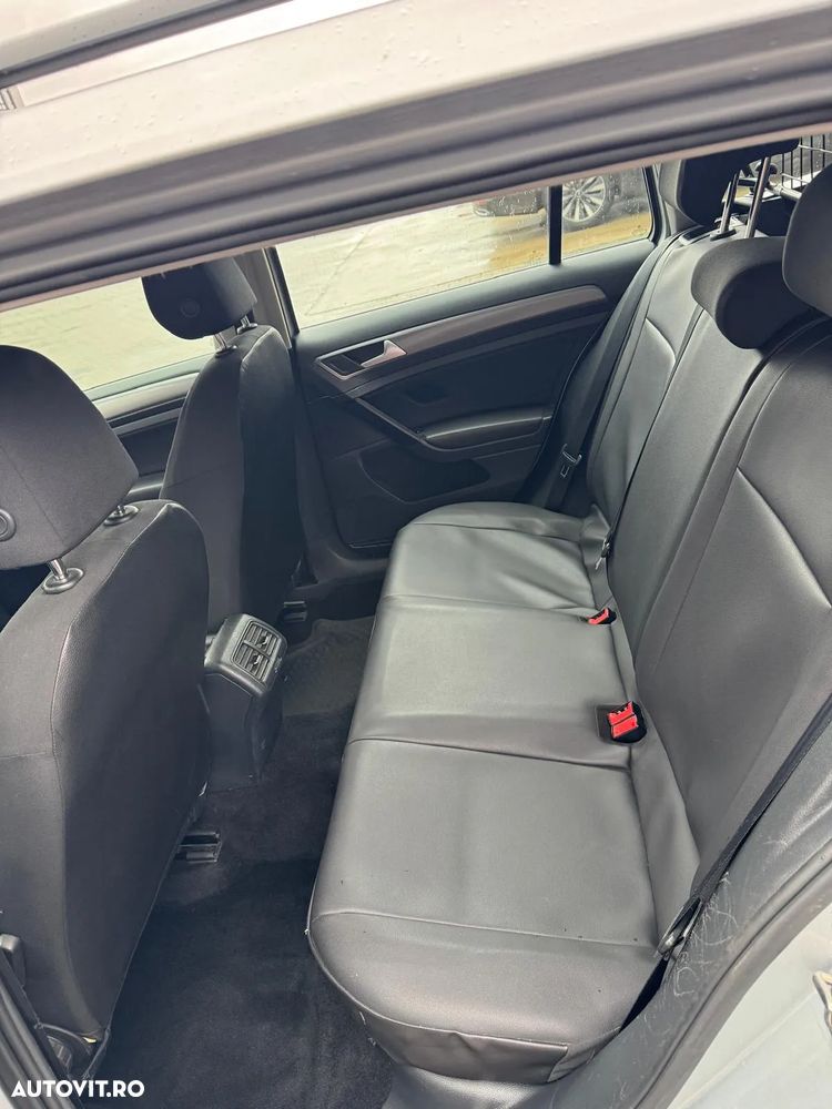 Volkswagen Golf 1.6 TDI BlueMotion Technology DSG Comfortline - 5