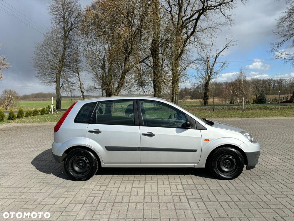 Ford Fiesta - 30