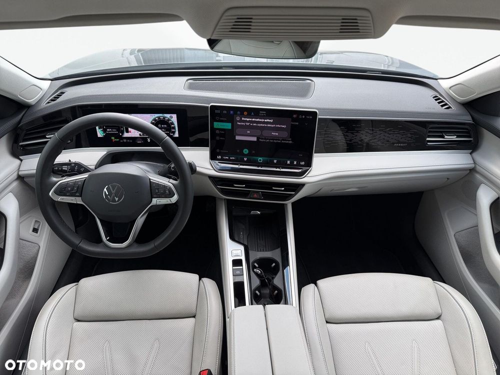Volkswagen Passat - 10