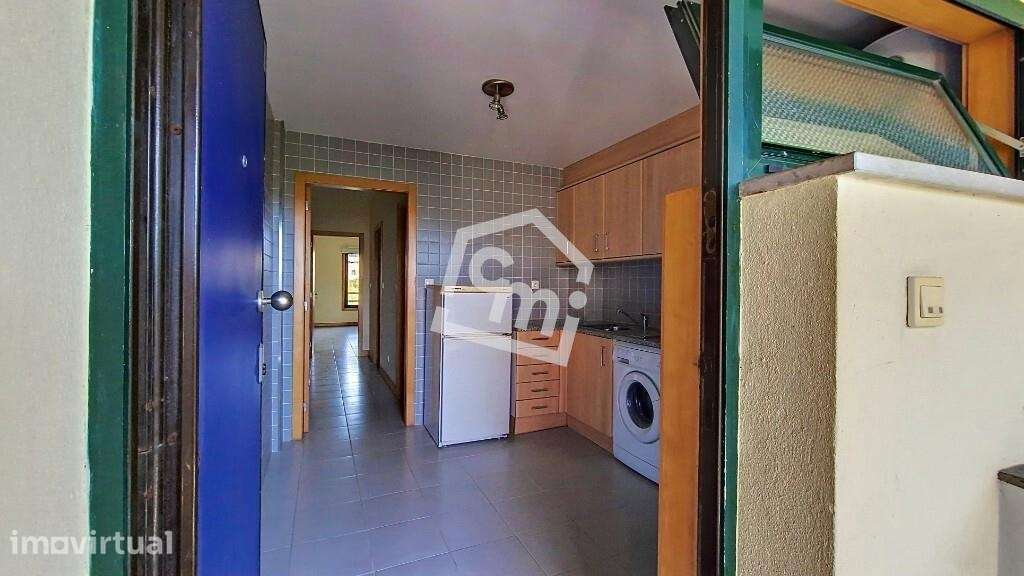 T0 com garagem para arrendamento em Paranhos - Grande imagem: 5/15