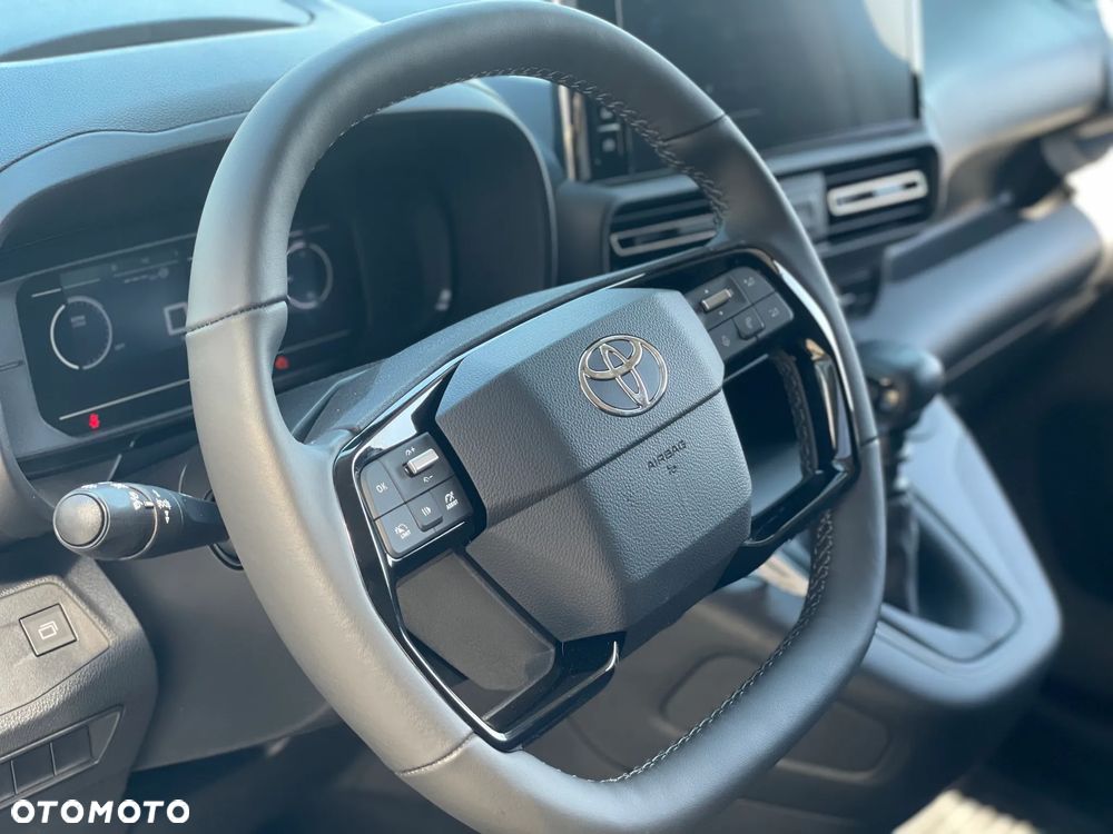 Toyota Proace City - 18