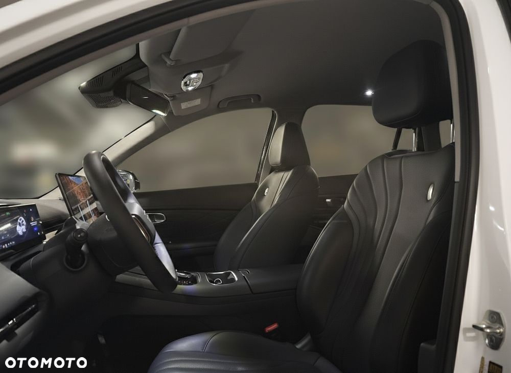 Geely Starray EM-i 1.5 PHEV Pro - 12