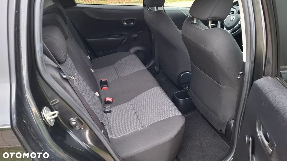 Toyota Yaris 1.33 VVT-i Executive - 11