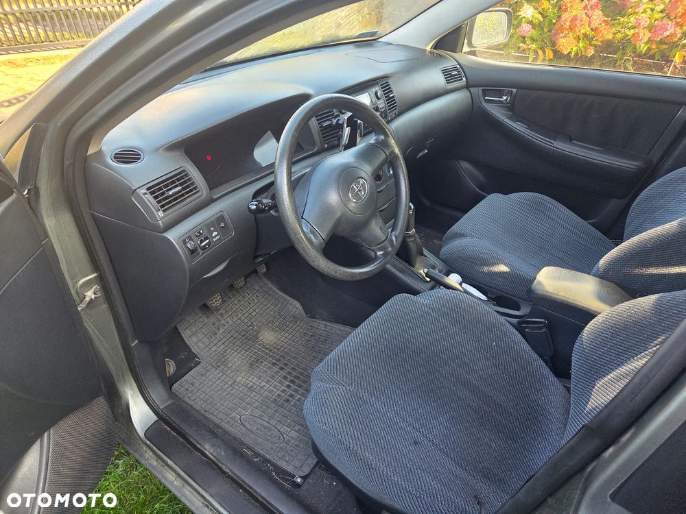 Toyota Corolla - 8