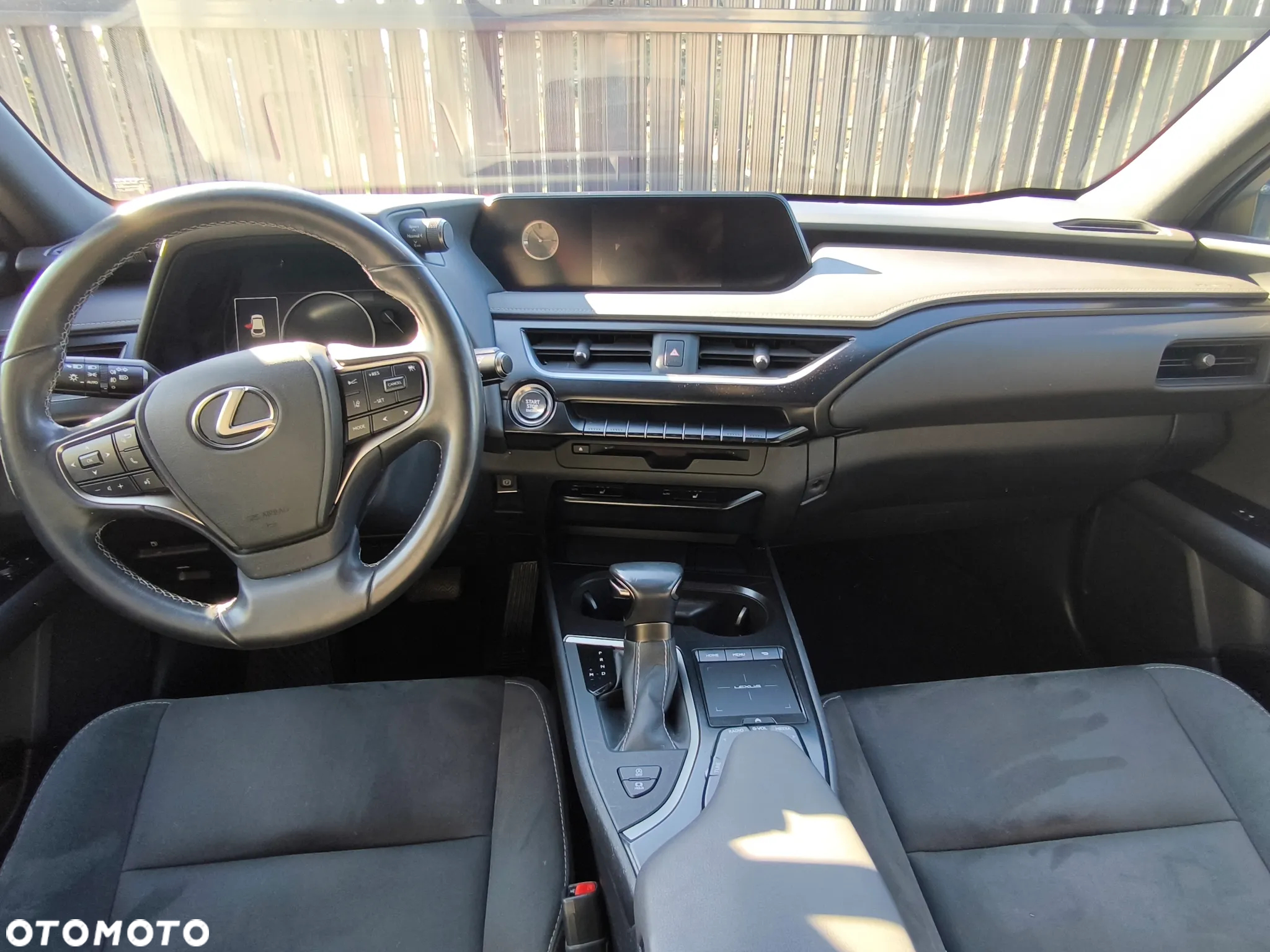 Lexus UX 200 GPF Business Edition 2WD - 18