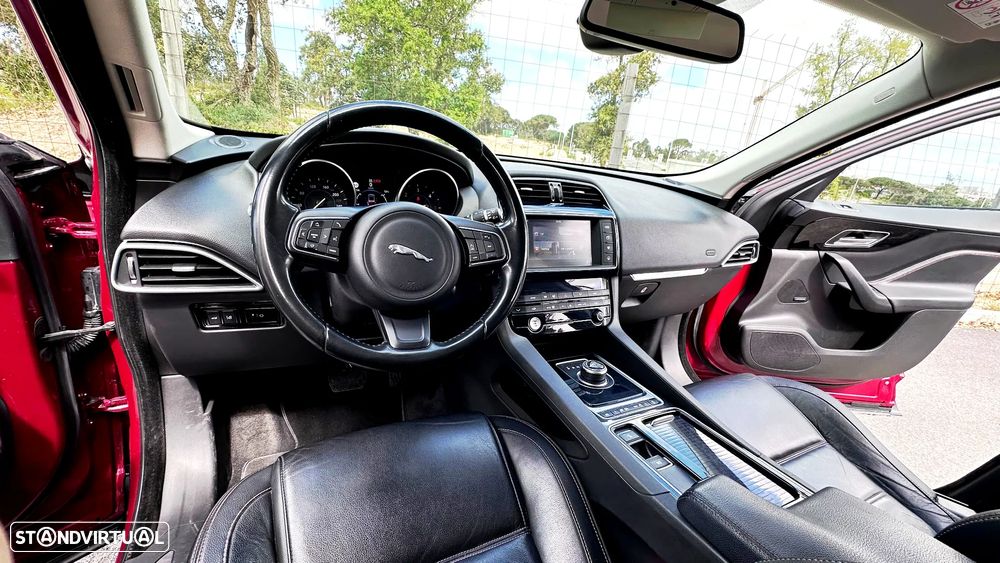 Jaguar F-Pace 2.0 i4D Prestige AWD Aut. - 2