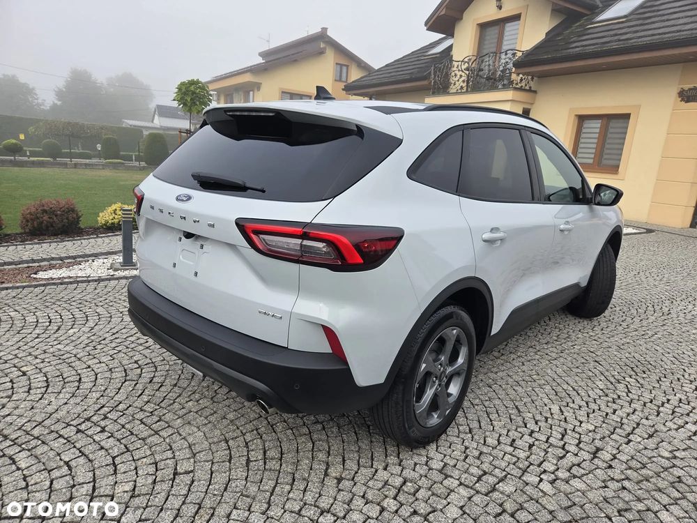 Ford Kuga - 26