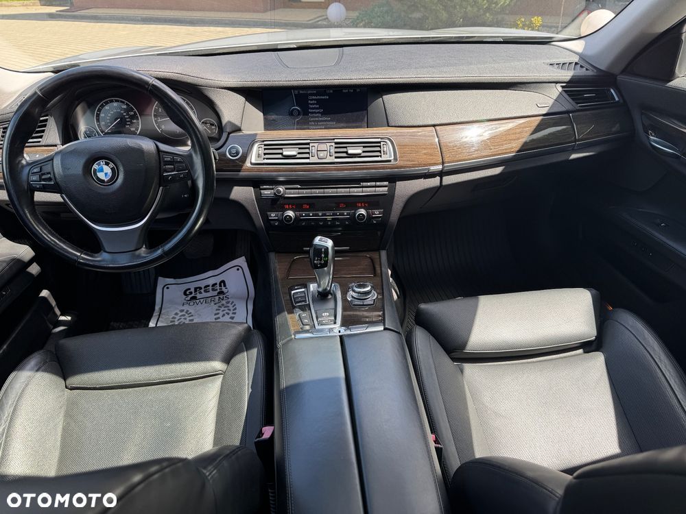 BMW Seria 7 750Li - 15