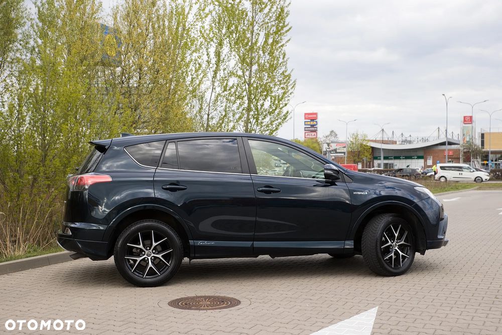 Toyota RAV4 - 4