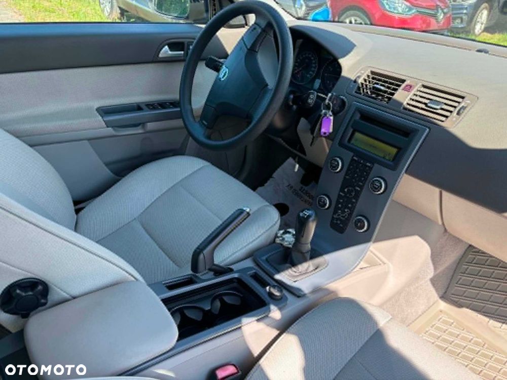 Volvo V50 - 8