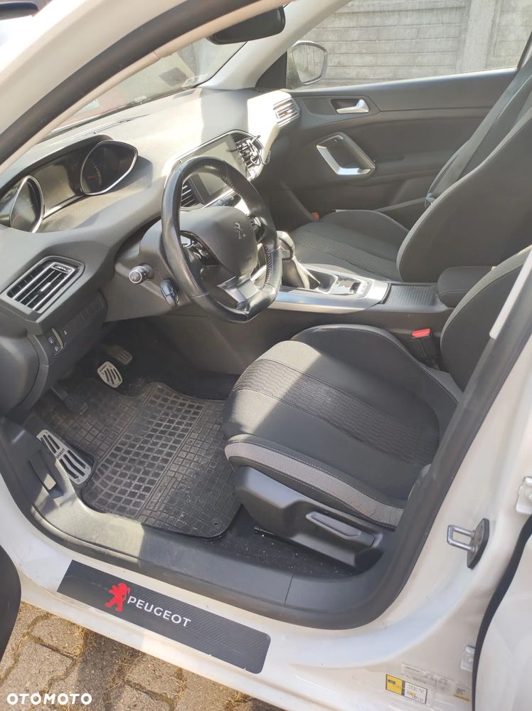 Peugeot 308 - 6
