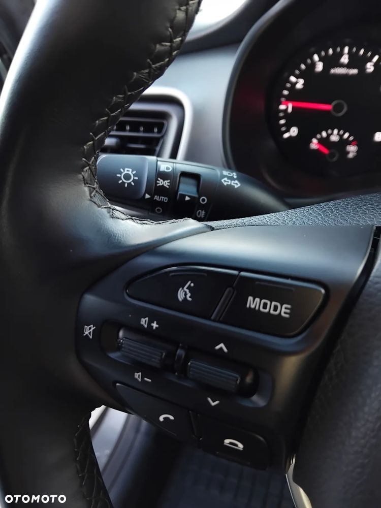 Kia Stonic 1.0 T-GDI M - 14