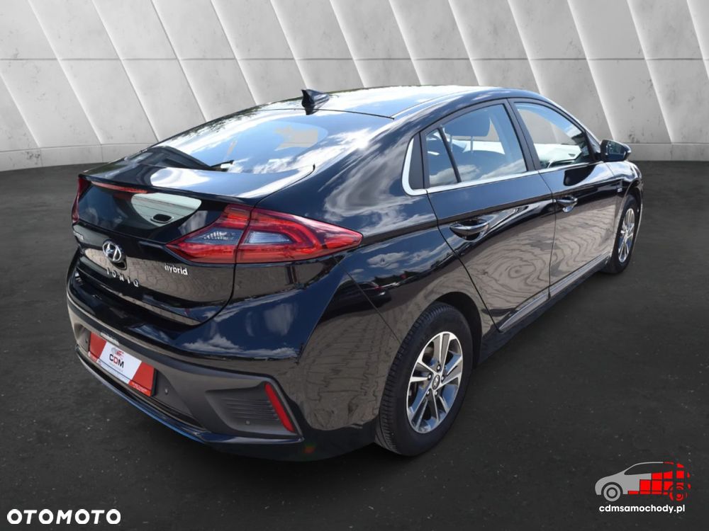 Hyundai IONIQ - 7