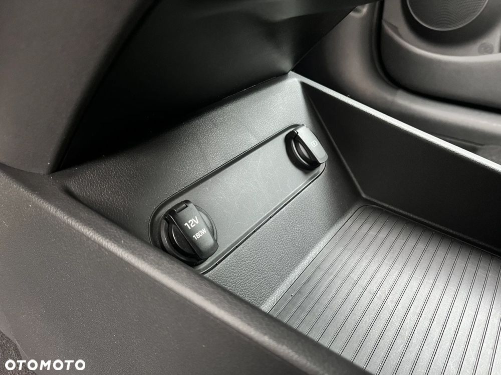 Hyundai Kona 64kWh Platinum - 40