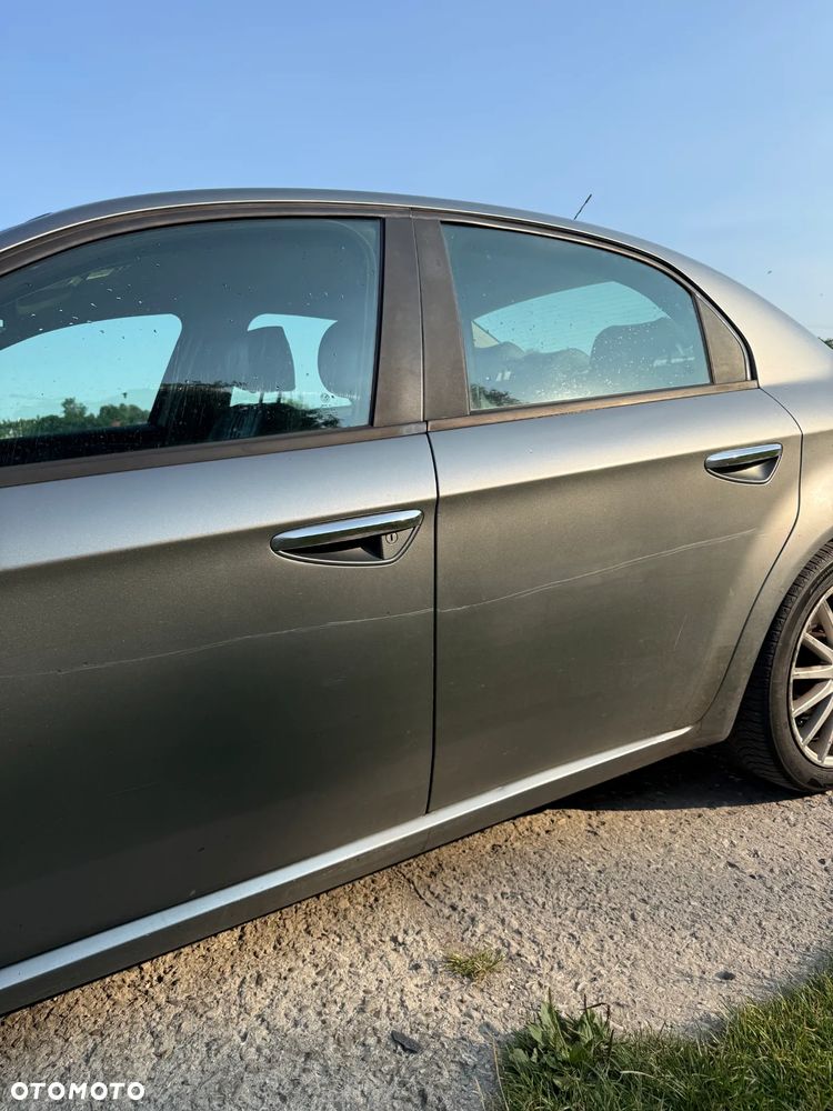 Alfa Romeo 159 ver-159-1-9-jtdm-16v-dpf - 8