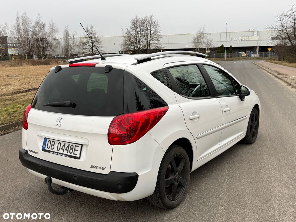 Peugeot 207 - 6
