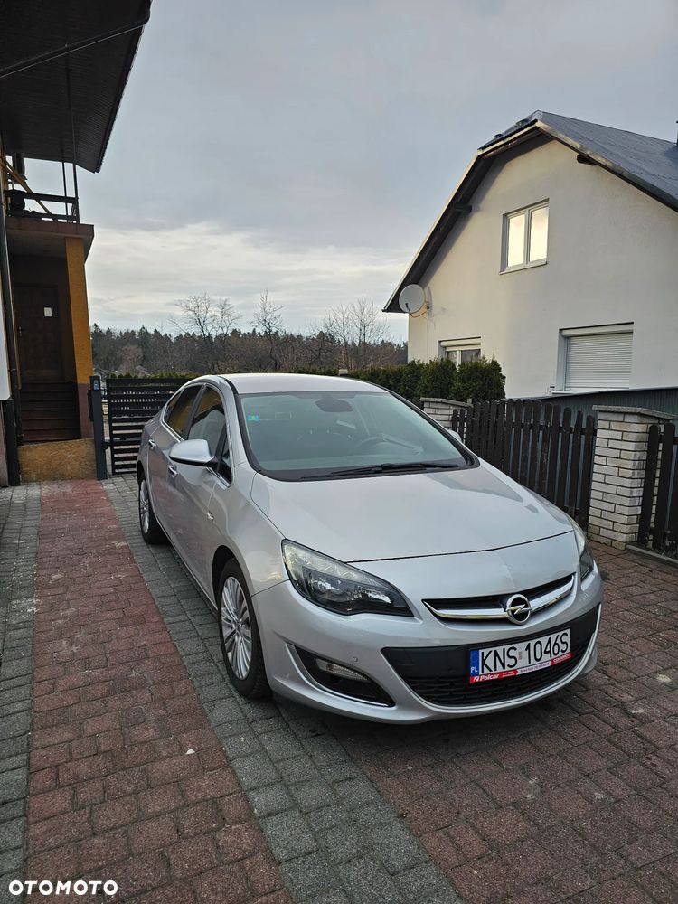 Opel Astra 1.4 T Cosmo - 1