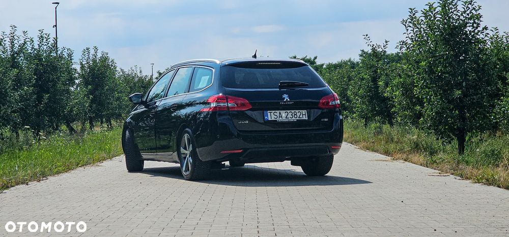 Peugeot 308 1.2 PureTech Allure S&S EAT6 - 21