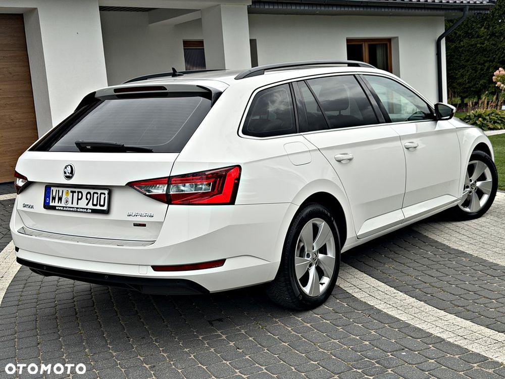 Skoda Superb 2.0 TDI DSG Style - 11