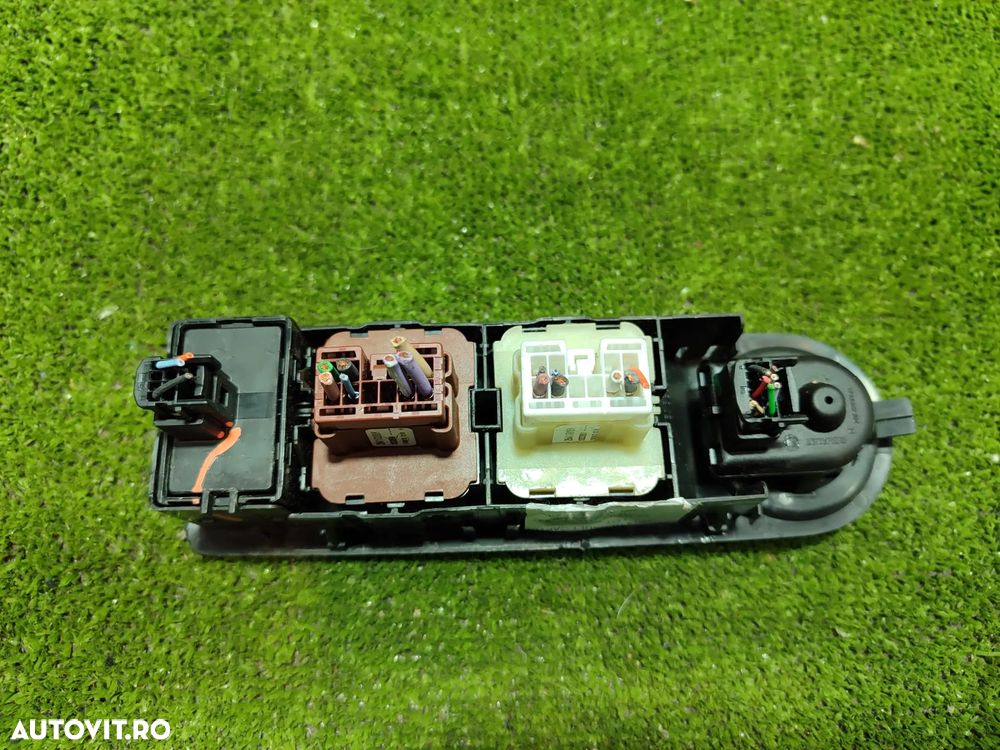 BLOC CONTROL GEAMURI RENAULT CAPTUR 1.5 DIESEL 2014 COD OEM PA66GF30 / CROSSOVER SUV COMPACT (5 UȘI) 2013-2017 - 4