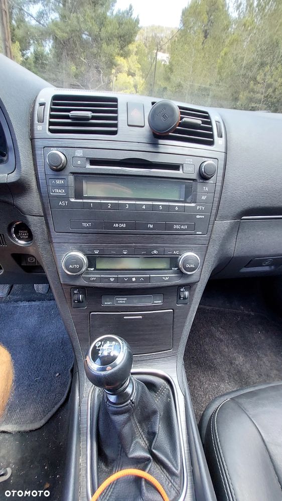 Toyota Avensis 2.0 Prestige - 12
