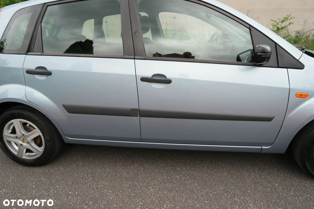 Ford Fiesta - 15