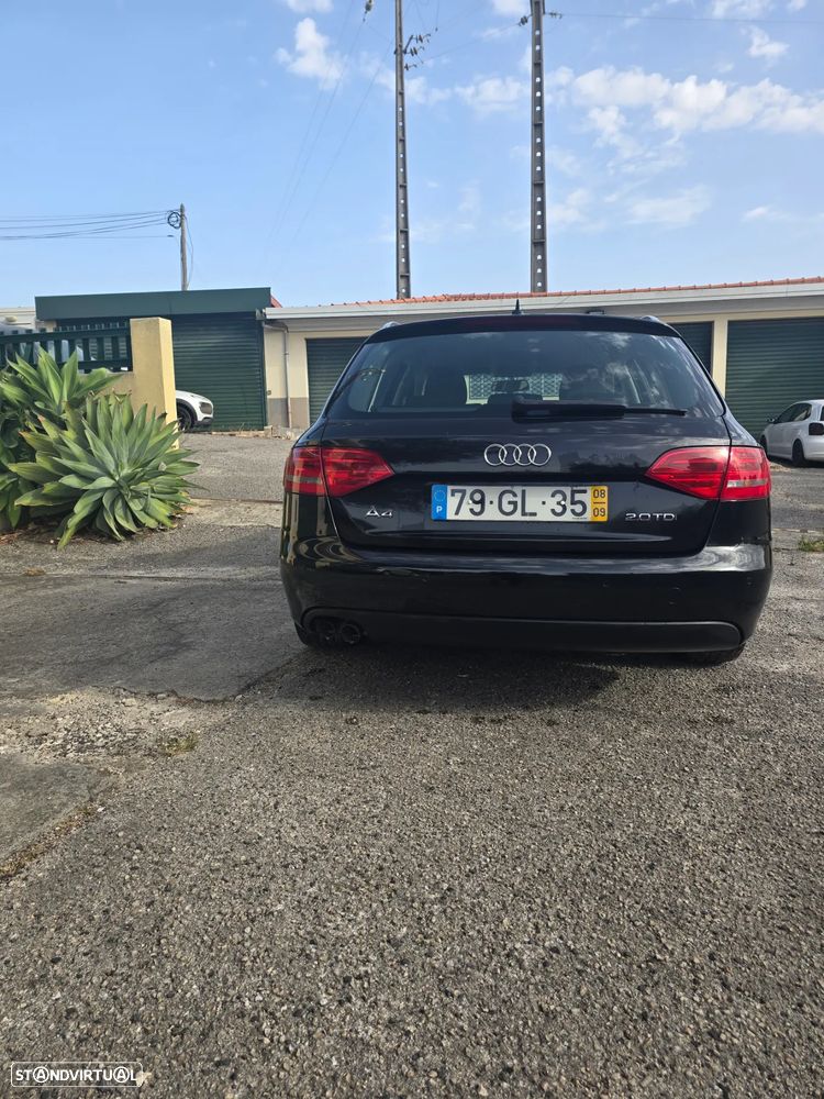 Audi A4 Avant 2.0 TDI Advance - 4