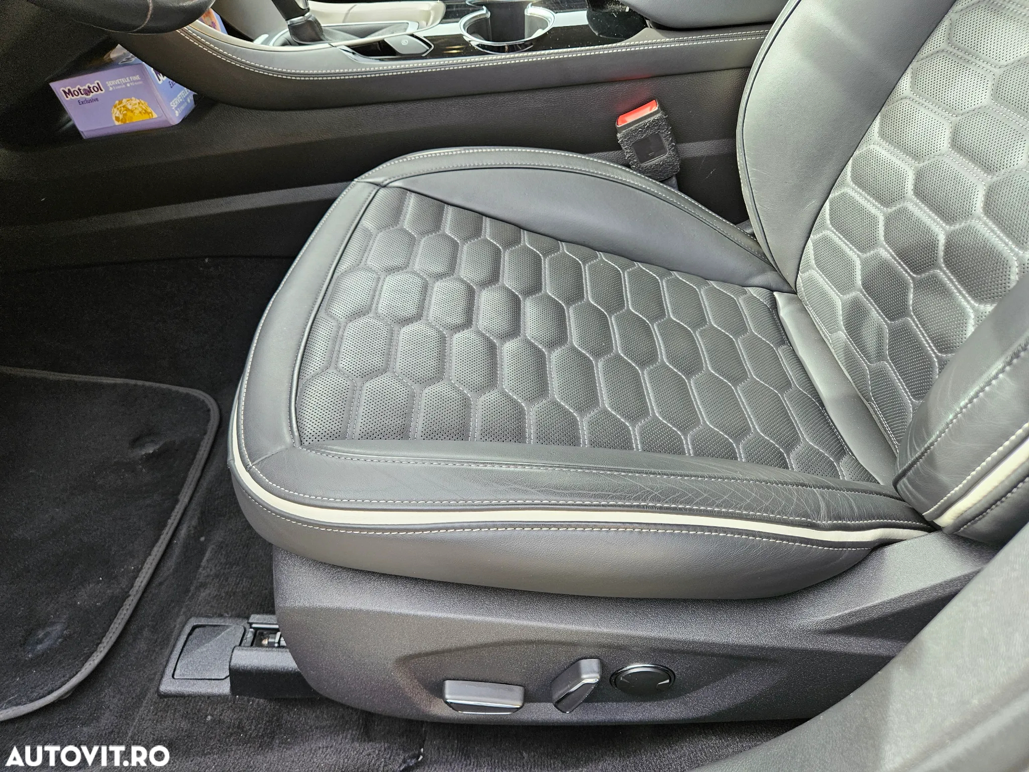 Ford Mondeo Vignale 2.0 TDCi Powershift AWD - 13