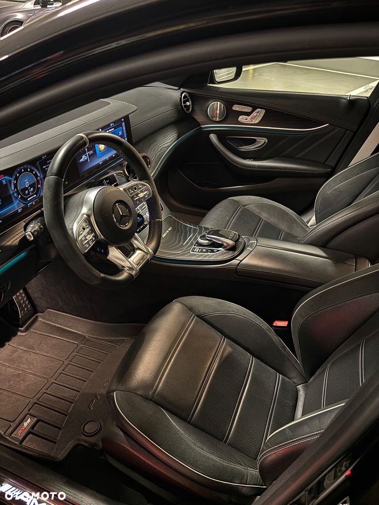 Mercedes-Benz Klasa E AMG 63 S 4Matic+ T AMG Speedshift MCT-9G - 22