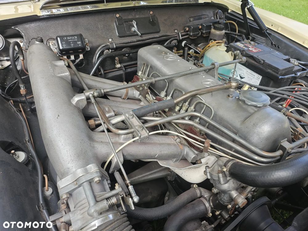 Mercedes-Benz W111 - 3