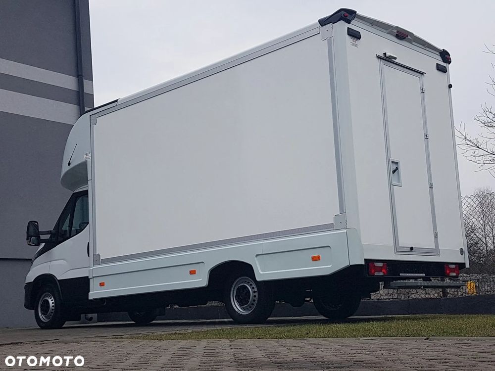 Iveco DAILY KONTENER NISKOPODŁOGOWY 4,43x2,23x2,42 SKLEP BAR FOODTRUCK KAMPER KLIMA - 27
