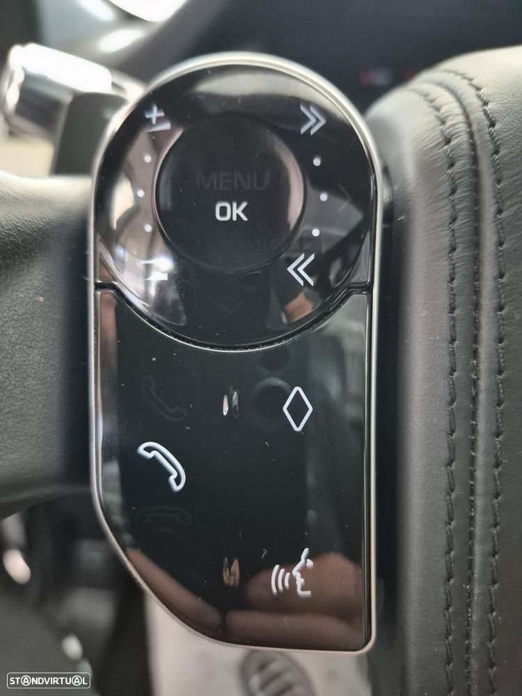 Land Rover Discovery Sport P300e R-Dynamic S - 38