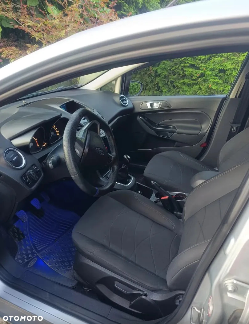 Ford Fiesta - 8
