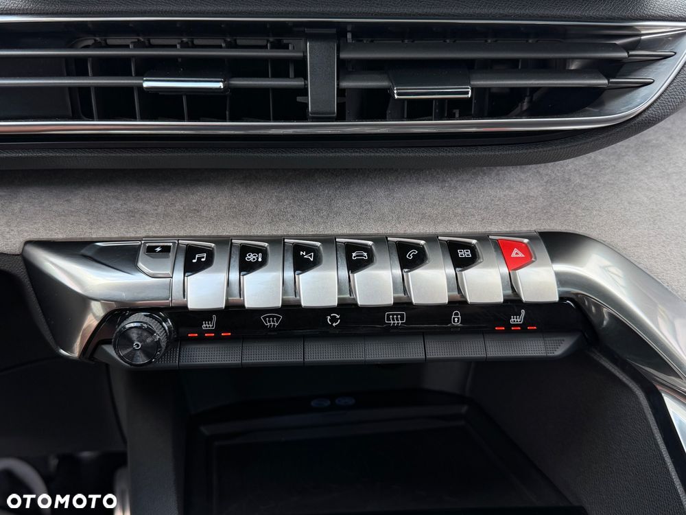 Peugeot 3008 1.6 PureTech HYbrid Allure S&S EAT8 - 29