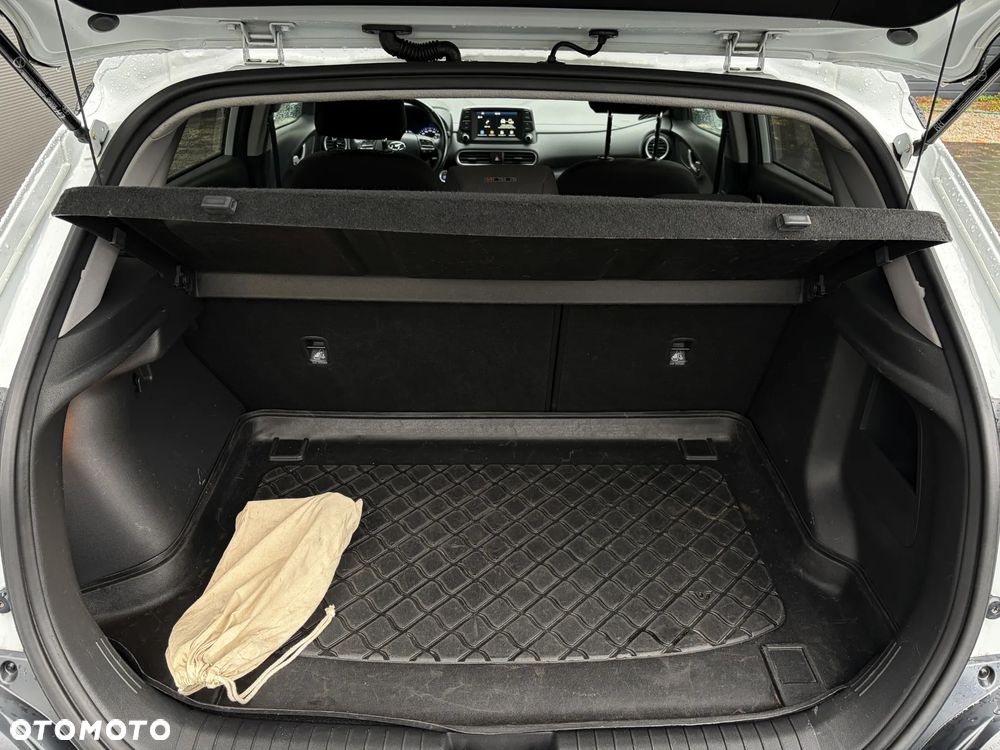 Hyundai Kona - 36