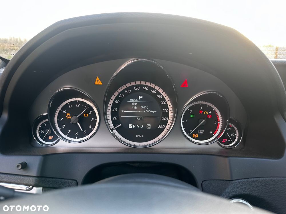 Mercedes-Benz Klasa E 350 CDI BlueEff - 9
