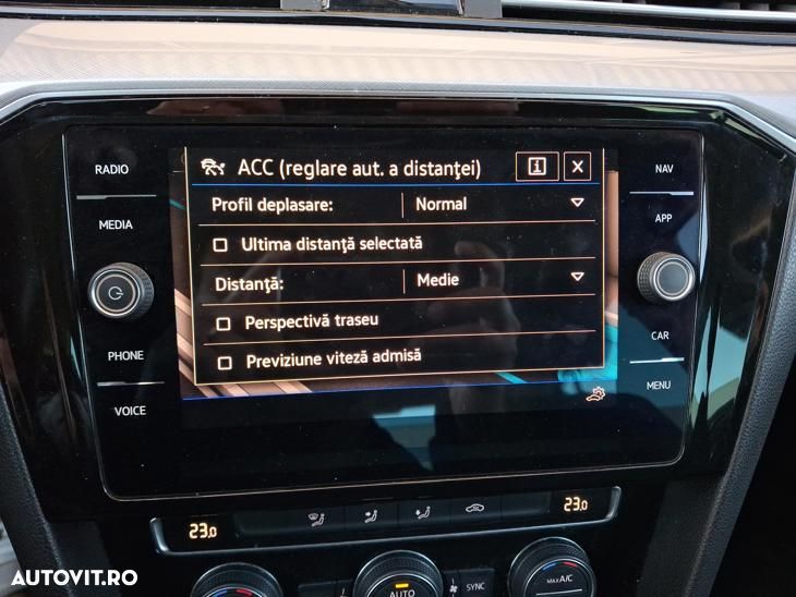 Volkswagen Passat 2.0 TDI SCR DSG Elegance - 26