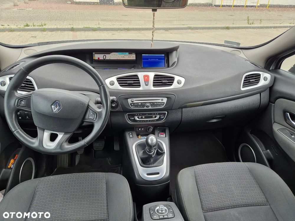 Renault Scenic 1.9 dCi Privilege - 16