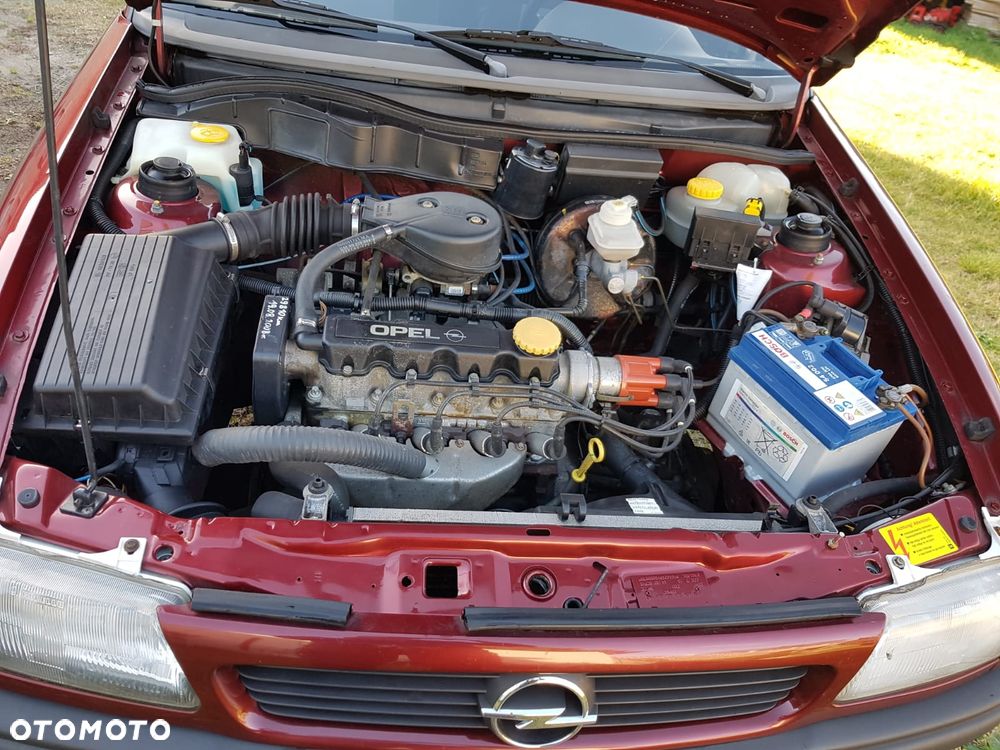 Opel Astra 1.4 GL - 13